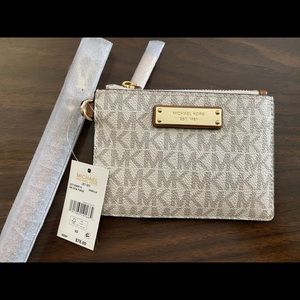 Michael Kors Jet Set coin purse.